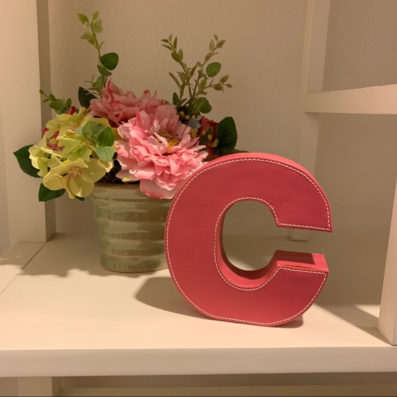 C letter block decor object - Picture 1 of 4